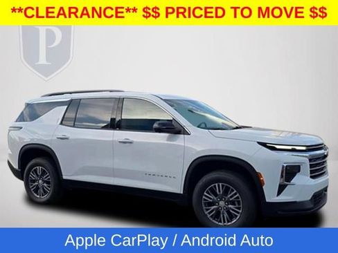New 2026 Chevrolet Traverse LT w/ Driver Confidence Package FWD image 2