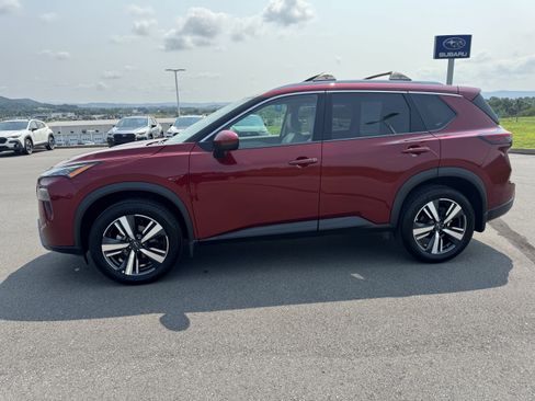 Used 2024 Nissan Rogue SL w/ SL Premium Package AWD/4WD image 7