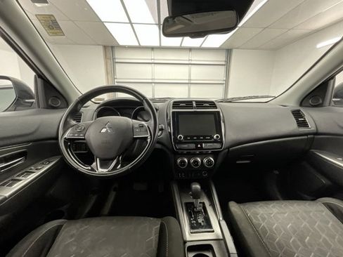 Used 2020 Mitsubishi Outlander Sport AWD image 4