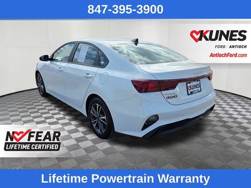 Used 2023 Kia Forte LXS w/ LXS Technology Package image 5