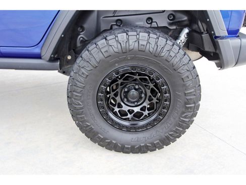 Used 2018 Jeep Wrangler Unlimited Rubicon AWD/4WD image 30