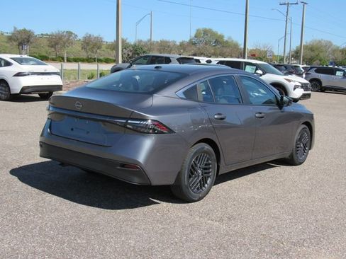 New 2026 Nissan Sentra SV w/ SV Convenience Package FWD image 3
