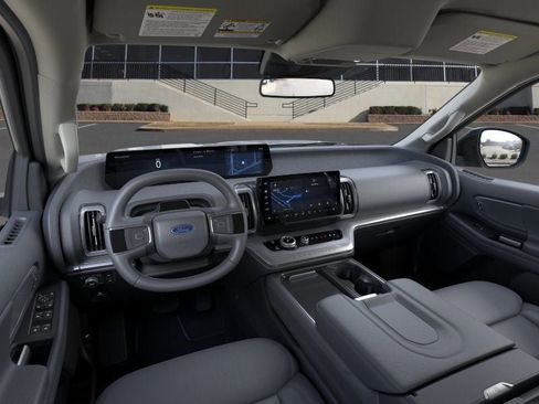 New 2026 Ford Expedition Active AWD/4WD image 9