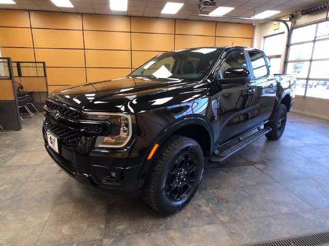 New 2026 Ford Ranger Lariat w/ Black Appearance Package AWD/4WD image 3