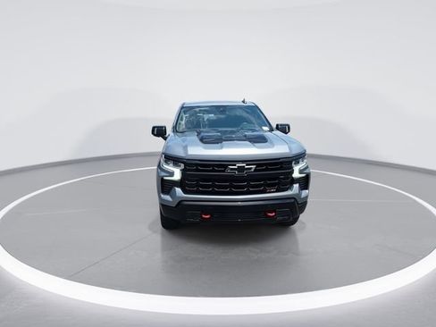 Used 2024 Chevrolet Silverado 1500 LT Trail Boss w/ LT Trail Boss Premium Package AWD/4WD image 3