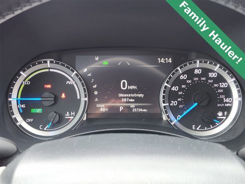 Used 2024 Toyota Highlander XLE image 17