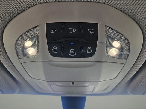 Used 2017 Chrysler Pacifica Touring FWD image 21