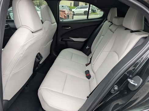 New 2026 Lexus UX 300h FWD image 11