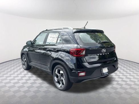 New 2026 Hyundai Venue SEL FWD image 7