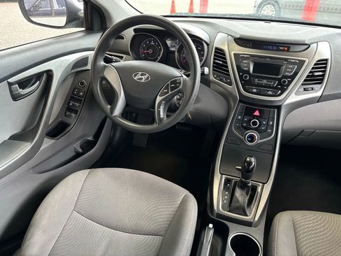 Used 2016 Hyundai Elantra SE image 10