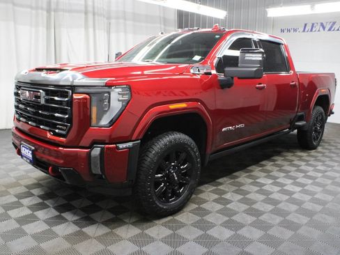 Used 2024 GMC Sierra 2500 AT4 w/ AT4 Preferred Package AWD/4WD image 9