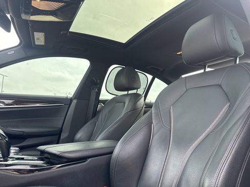 Used 2019 BMW 530i xDrive w/ Convenience Package image 41