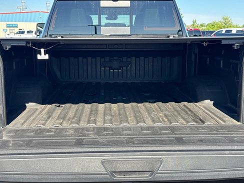 Used 2025 Chevrolet Silverado 2500 High Country w/ High Country Premium Package AWD/4WD image 4