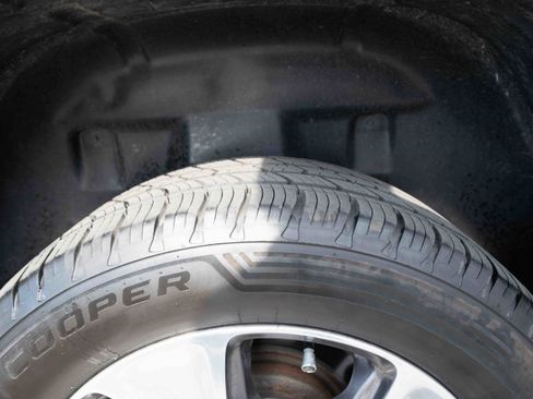 Used 2019 RAM 1500 Laramie image 28