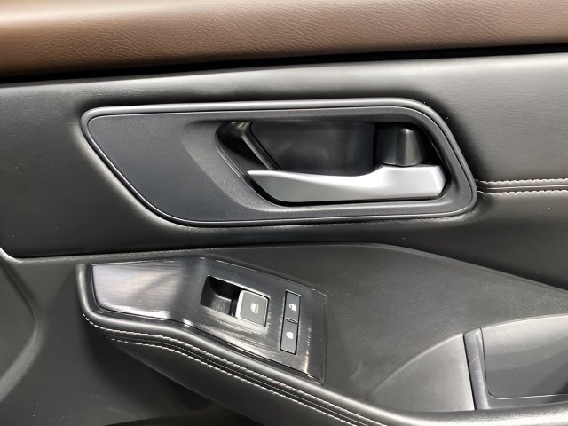 Certified 2023 Nissan Rogue SL AWD/4WD image 30