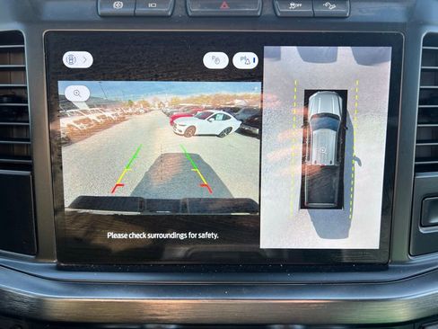 Used 2024 Ford F350 Lariat w/ FX4 Off-Road Package image 28