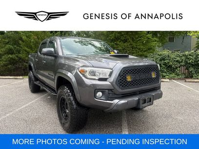 Used 2017 Toyota Tacoma TRD Sport w/ Tow Package (A/T)