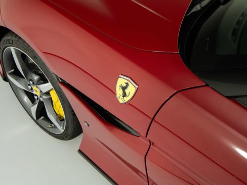 Certified 2023 Ferrari Portofino M RWD image 18