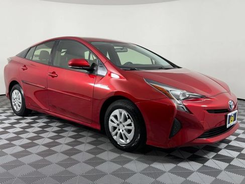Used 2016 Toyota Prius Two FWD image 6