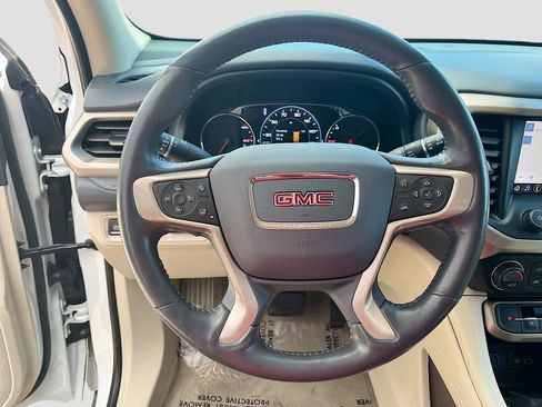Used 2022 GMC Acadia Denali image 11