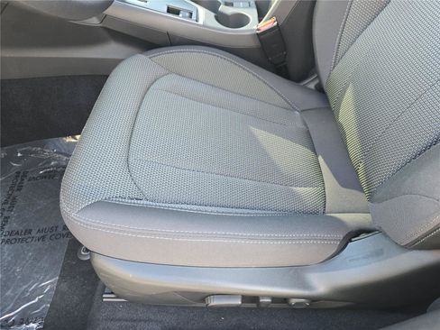 Used 2024 Subaru Crosstrek 2.0i Premium AWD/4WD image 14