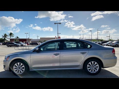 Used 2013 Volkswagen Passat 2.5 S FWD image 8