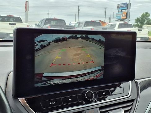 Used 2023 Nissan Altima 2.5 SR w/ SR Premium Package FWD image 9