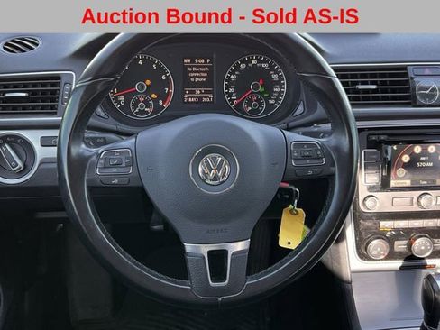 Used 2013 Volkswagen Passat 2.5 SE image 11