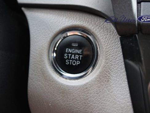 Used 2017 Toyota Sienna XLE Premium FWD image 26