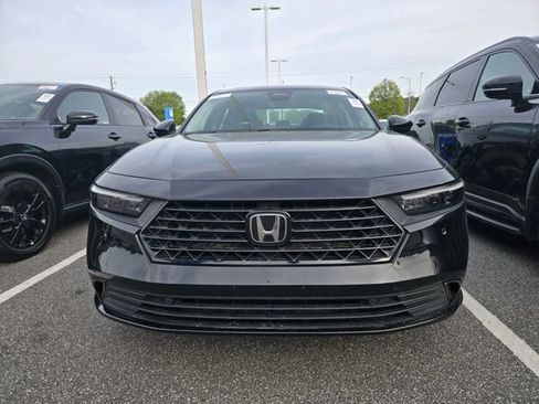 Used 2024 Honda Accord EX-L image 2