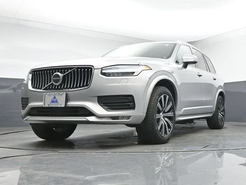 Used 2023 Volvo XC90 B5 Core w/ Climate Package AWD/4WD image 12