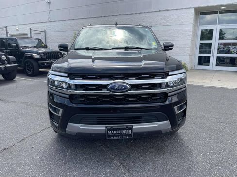 Used 2024 Ford Expedition Limited AWD/4WD image 2