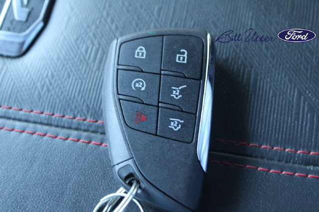 Used 2025 GMC Yukon AT4 Ultimate w/ LPO, Floor Liner Package AWD/4WD image 27