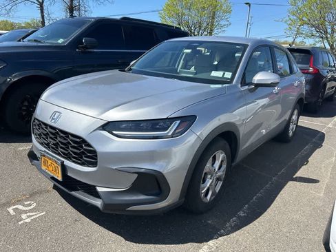 Used 2023 Honda HR-V LX image 1