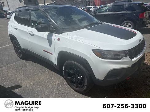 Used 2024 Jeep Compass Trailhawk AWD/4WD image 1