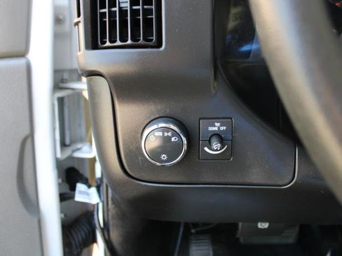 Used 2019 Chevrolet Express 2500 image 15