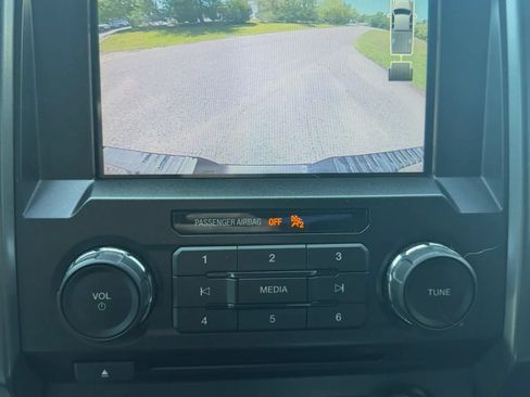 Used 2018 Ford F150 XLT w/ Equipment Group 302A Luxury AWD/4WD image 29