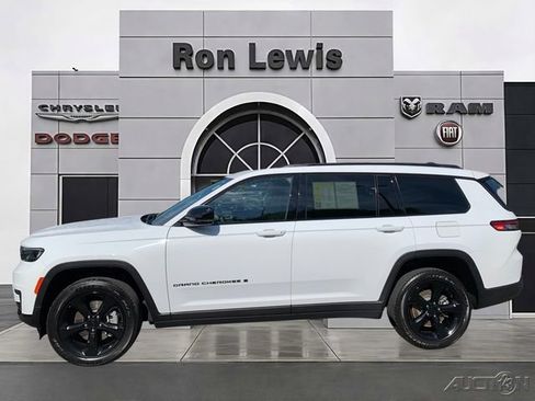 Used 2023 Jeep Grand Cherokee L Laredo AWD/4WD image 1