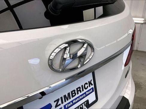 Used 2018 Hyundai Santa Fe AWD image 32