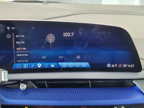 New 2027 Cadillac Optiq Premium Luxury w/ LPO, Floor Liner Package AWD/4WD image 20