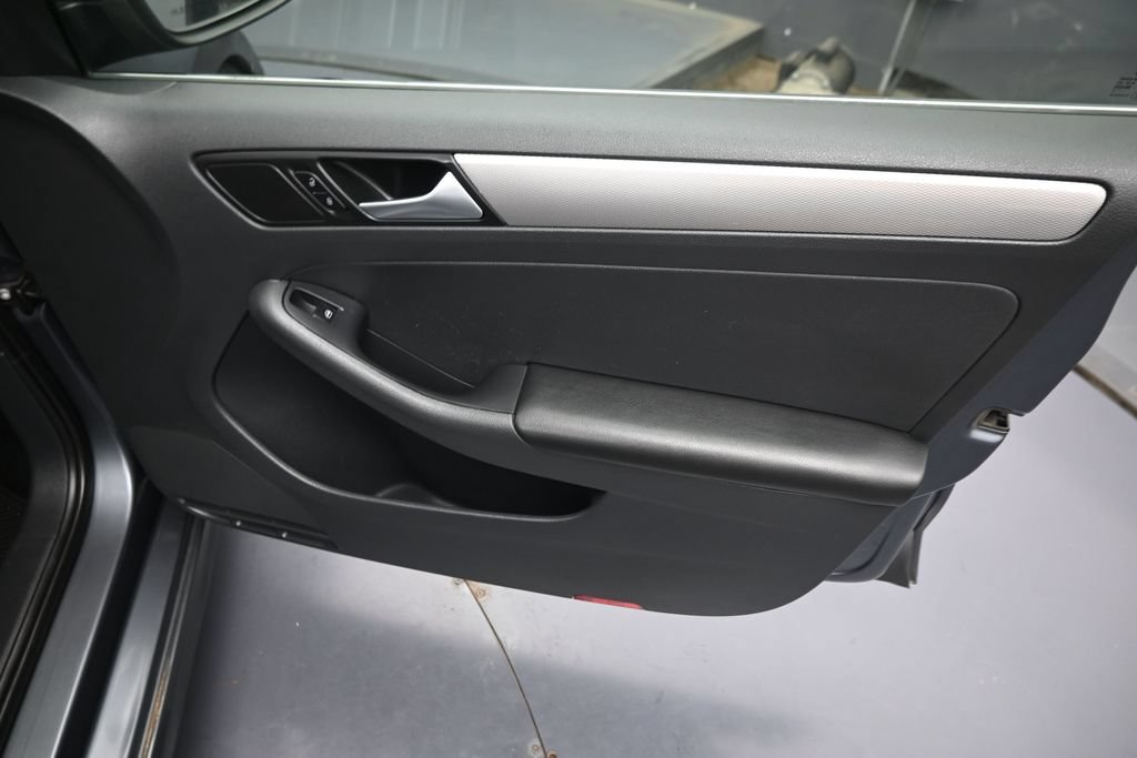 Used 2017 Volkswagen Jetta S FWD image 28