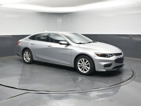 Used 2018 Chevrolet Malibu LT image 7