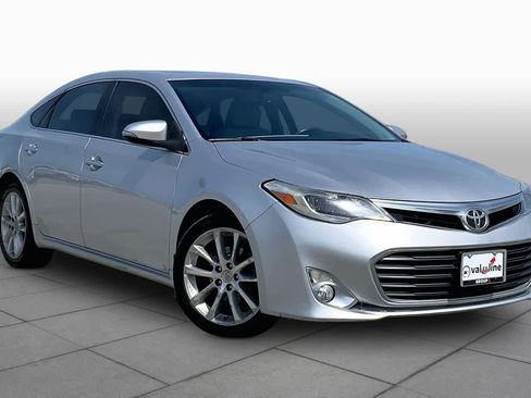 Used 2013 Toyota Avalon XLE Touring FWD image 3