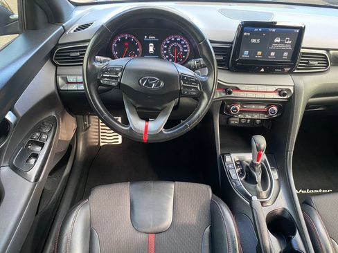 Used 2019 Hyundai Veloster Turbo FWD image 30