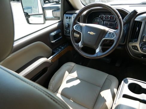 Used 2015 Chevrolet Silverado 1500 LTZ w/ LTZ Plus Package AWD/4WD image 18