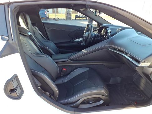 Used 2023 Chevrolet Corvette Stingray Coupe w/ Z51 Performance Package image 20