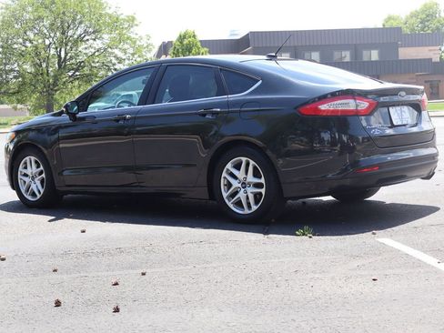 Used 2014 Ford Fusion SE FWD image 7
