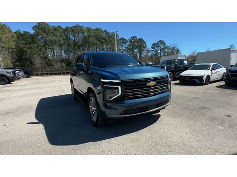 Certified 2025 Chevrolet Tahoe High Country w/ Sun And Tow Package image 3