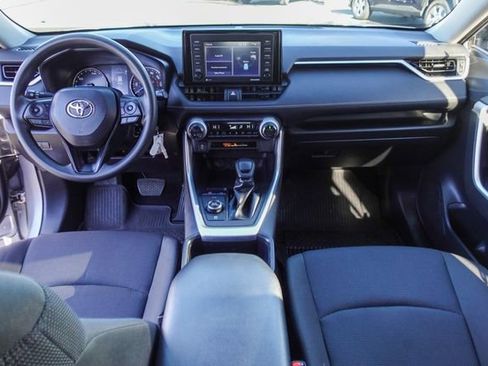 Certified 2022 Toyota RAV4 LE image 4