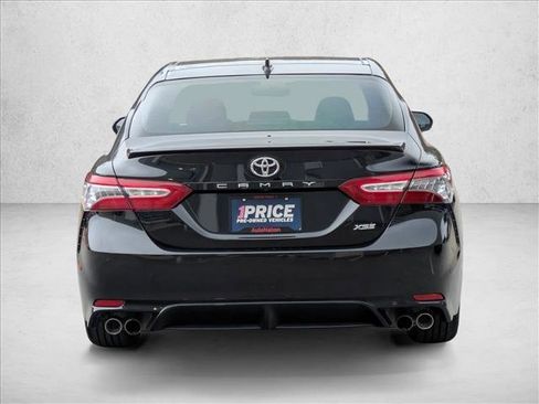 Used 2020 Toyota Camry XSE image 5